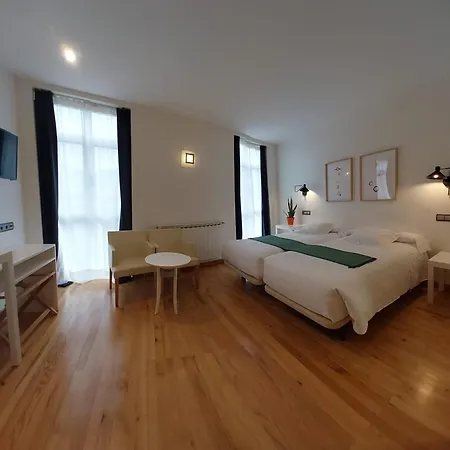 Nochendi Hotel Onís