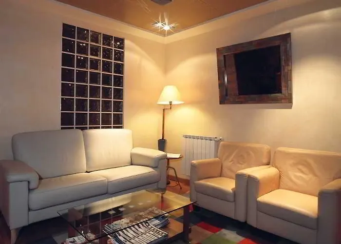 诺钦迪酒店 3* Onís